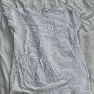 white athleta short sleeve shirt XL girl
